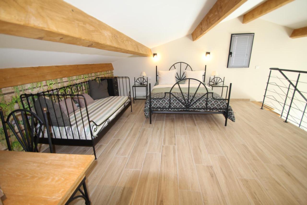 Villa Loft Lou Pitchoun à Saint-Étienne-du-Grès Extérieur photo